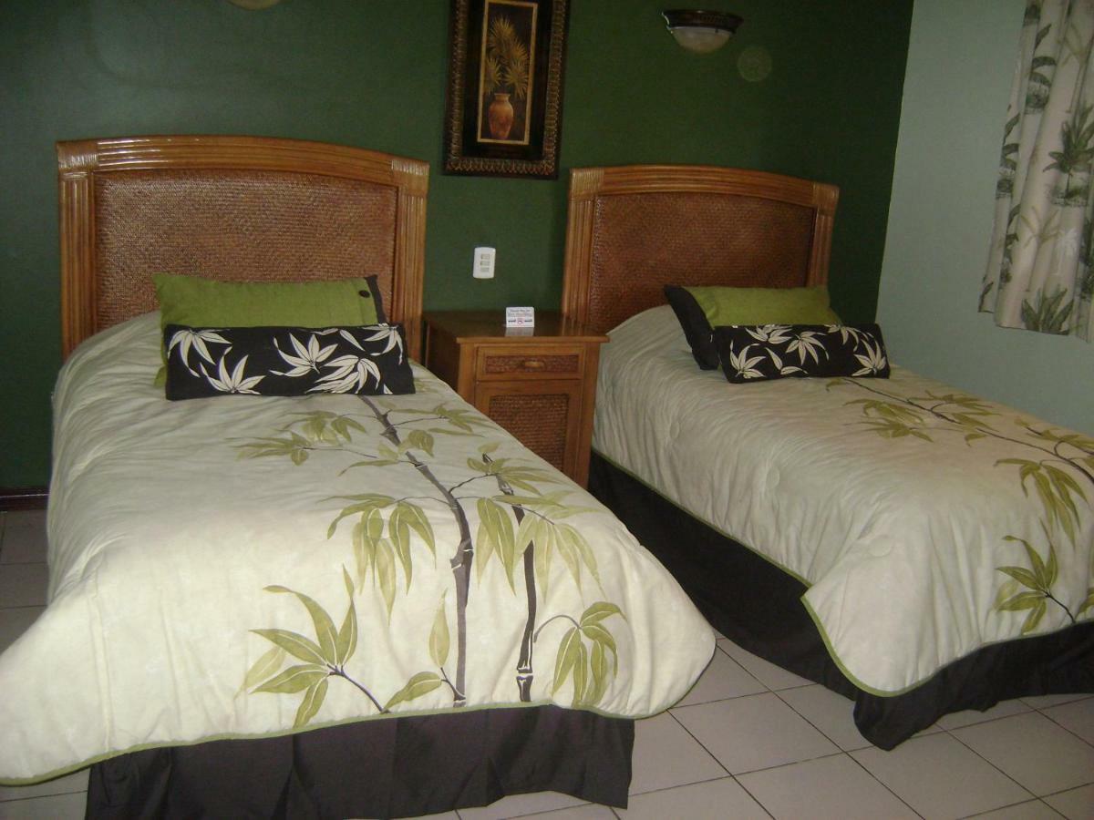 Hotel Getaways At Pueblo Real Quepos Exteriér fotografie